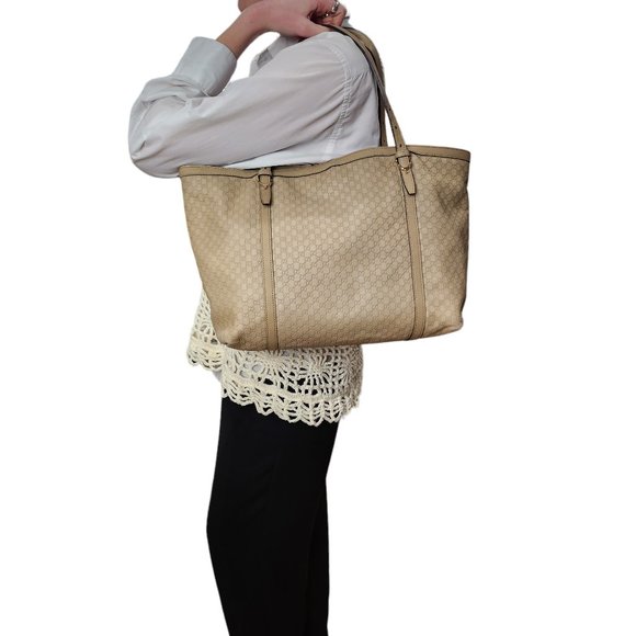 Gucci Microguccissima Leather Tote Bag - Picture 2 of 16